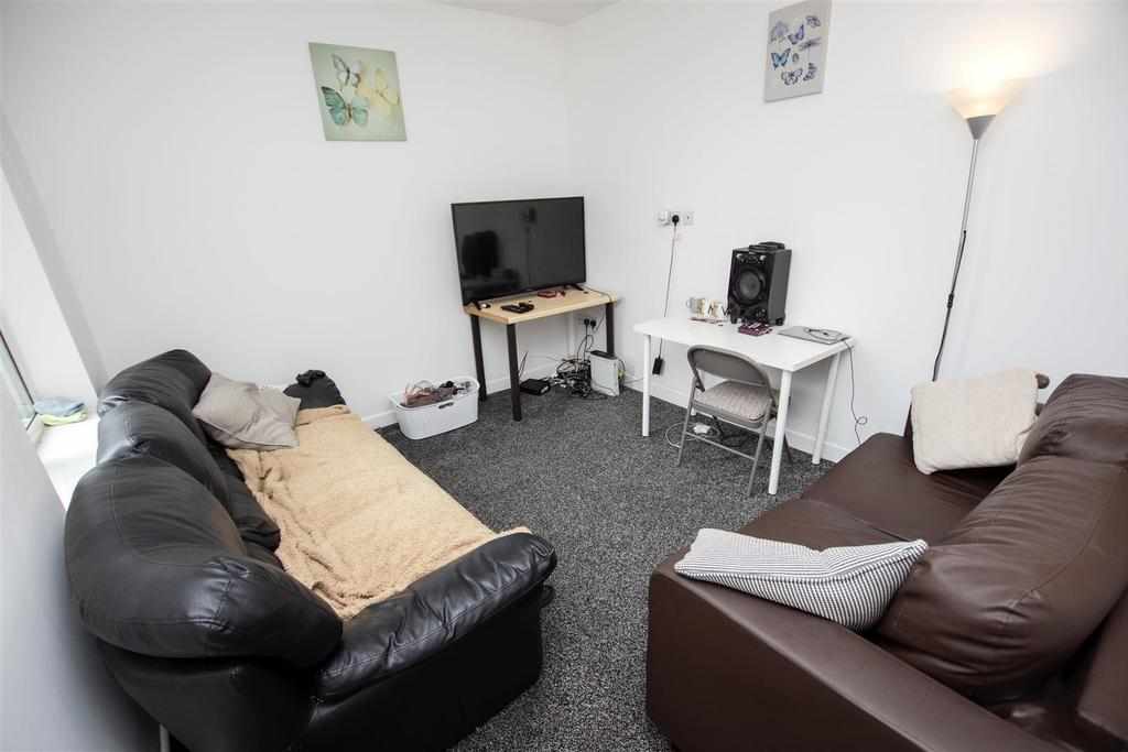 Flat Pershore Road in Birmingham