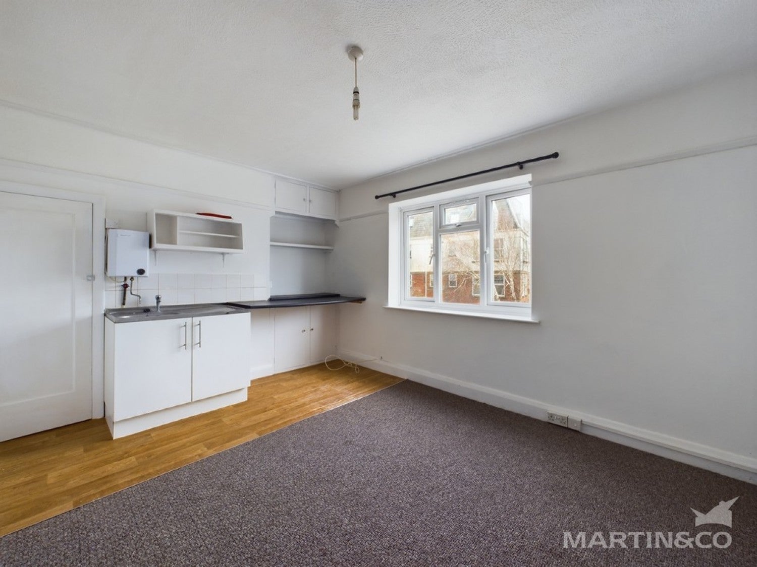 Flat Aldwick Road in Arun