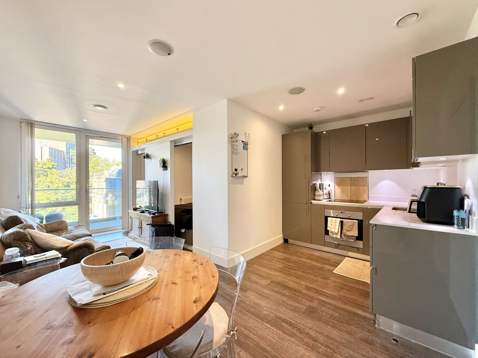 Flat Whitchurch Road in Cardiff County