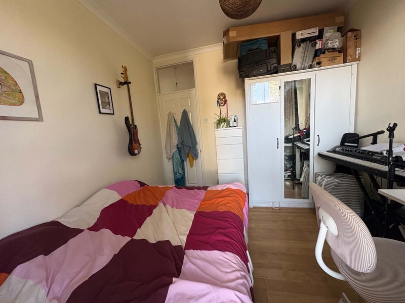 Room Cotham Brow in Bristol