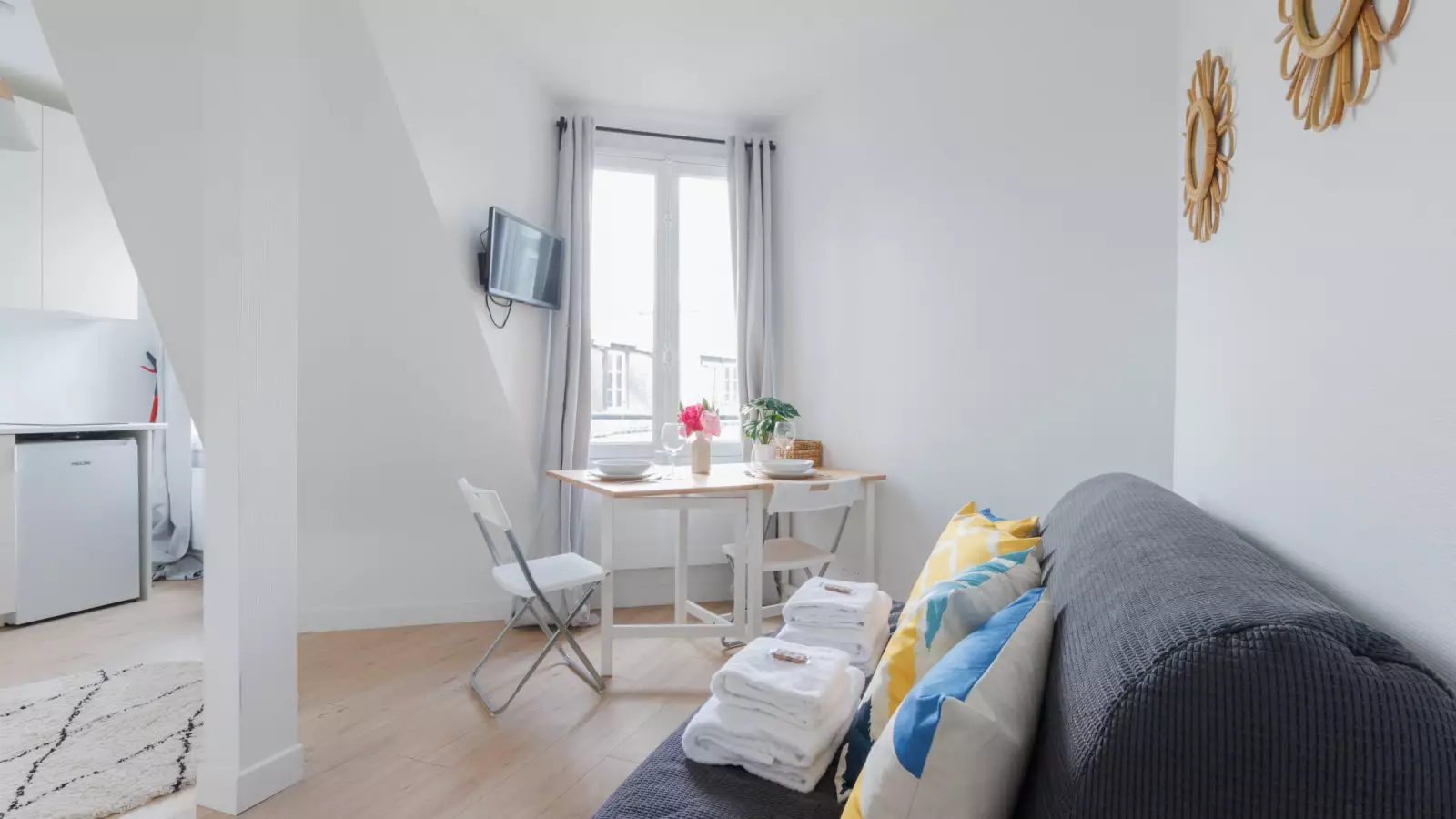Flat Rue Pierre Demours in Paris