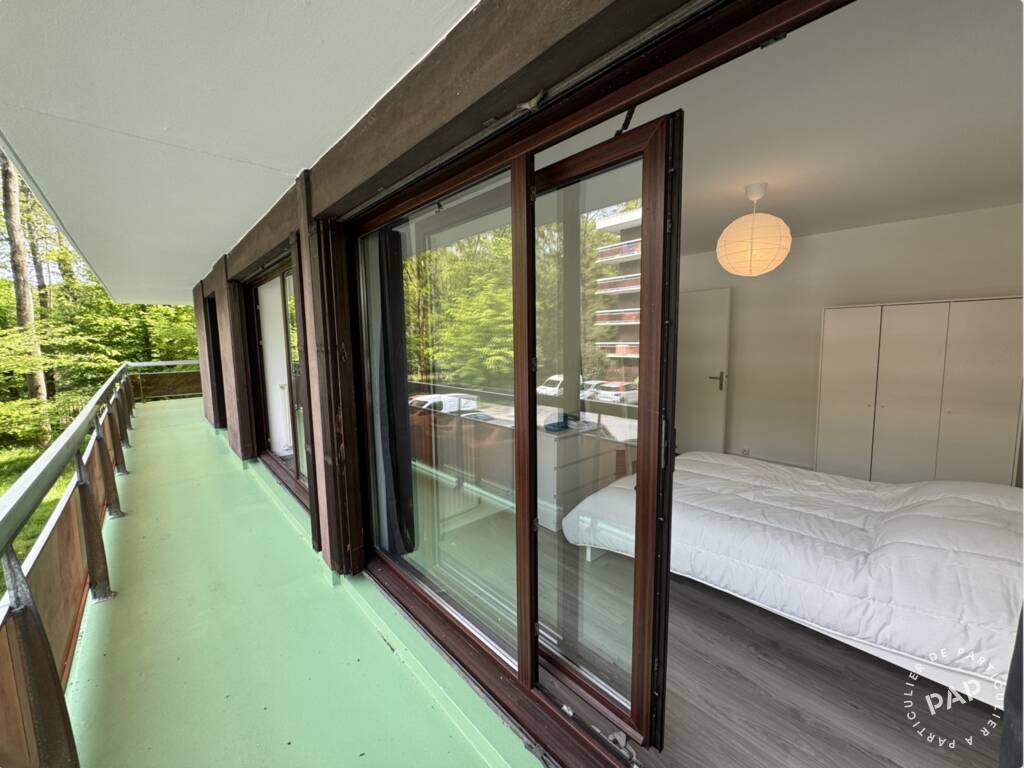 Flat Route de service in Tremblay-en-France