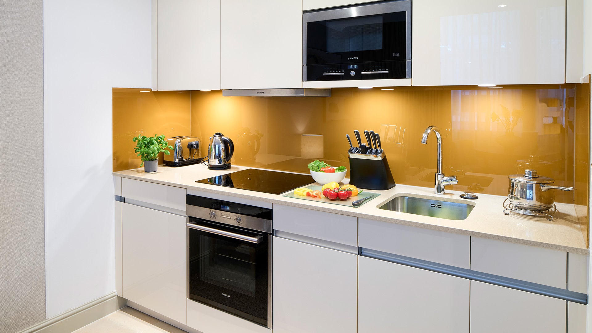 Flat Watling Street in City of London