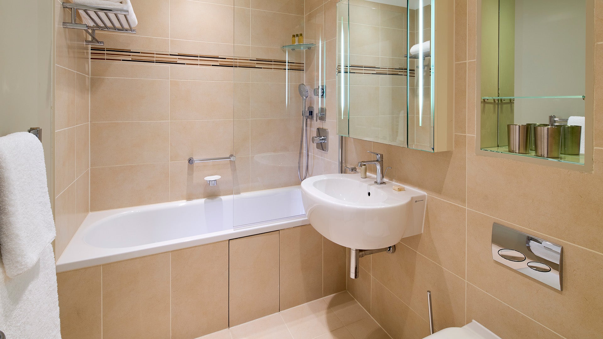 Flat Watling Street in City of London