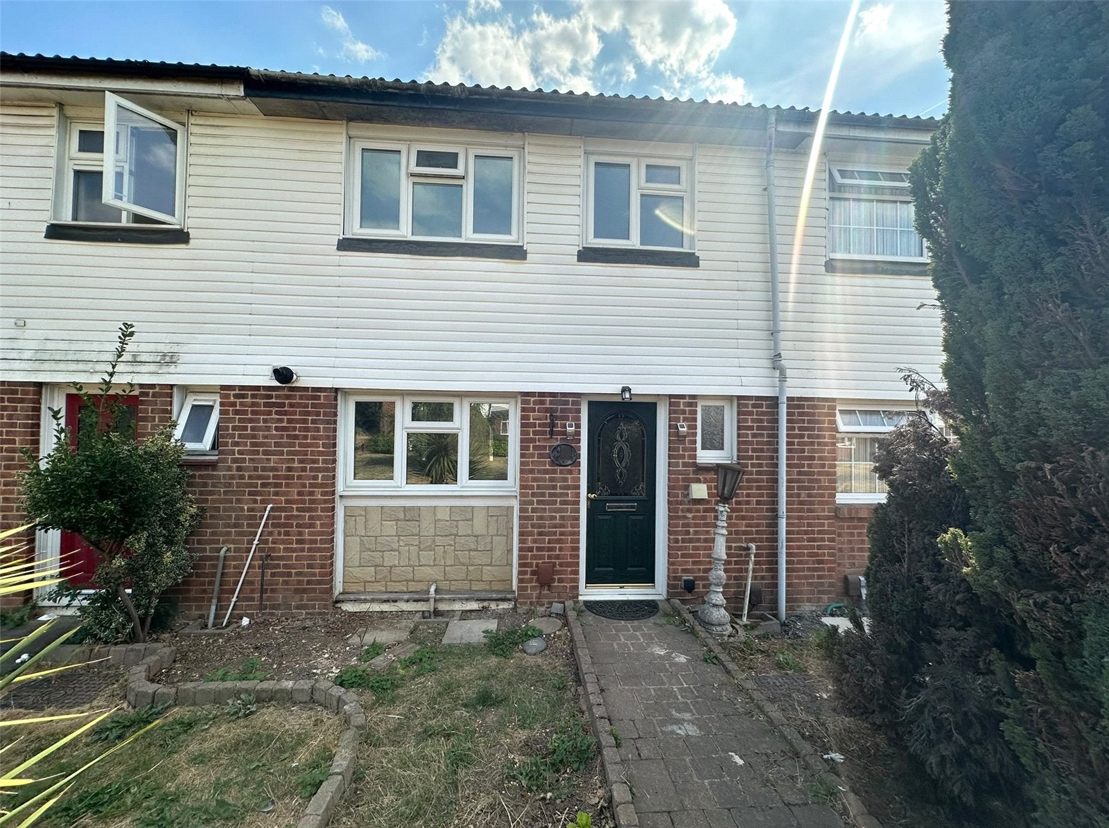 House Goldsworthy Way in Slough