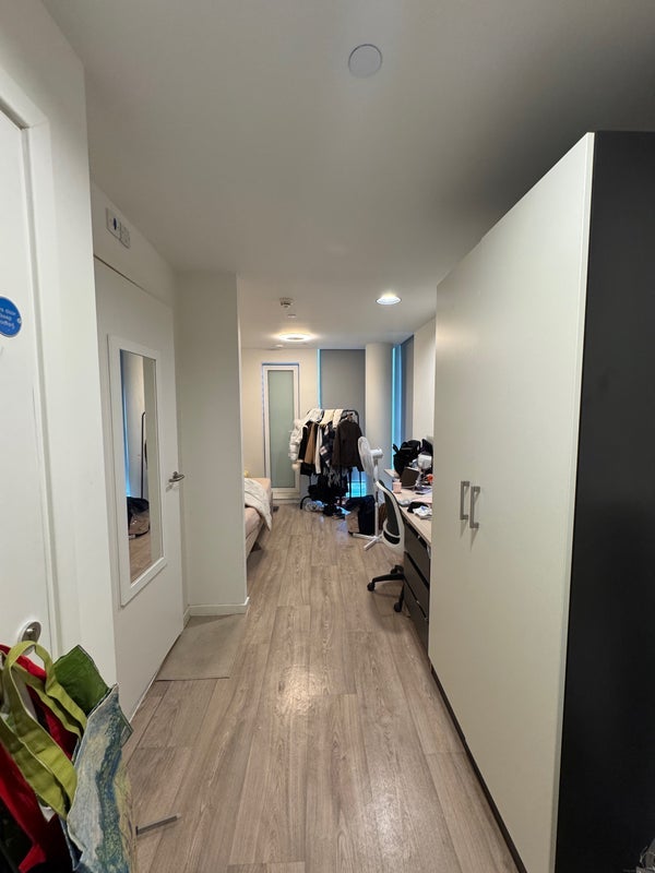 Room Lett Road in Greater London