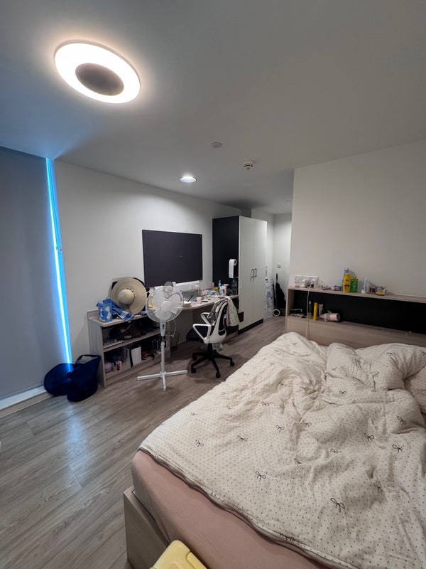 Room Lett Road in Greater London