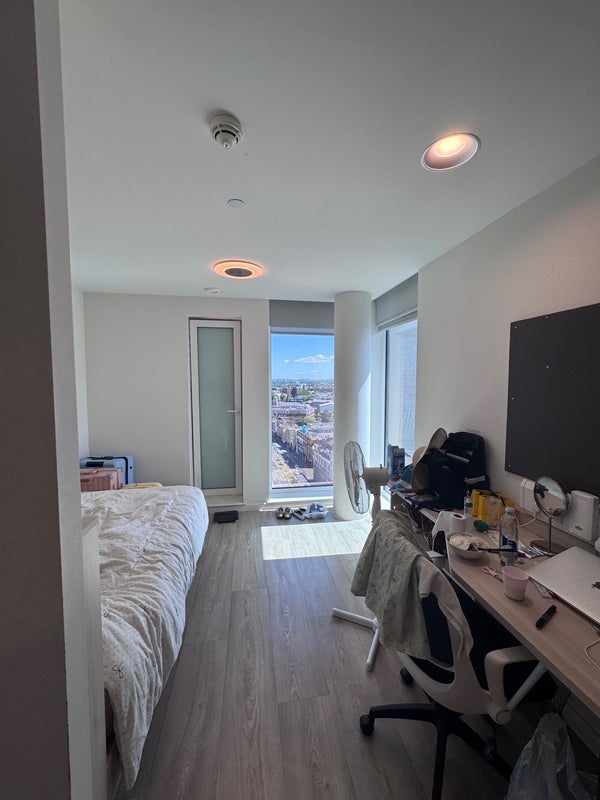 Room Lett Road in Greater London