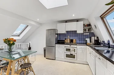 Flat Bronsart Road in Greater London