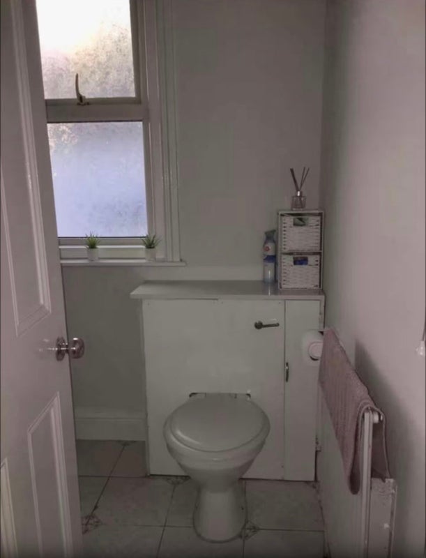 Room Ashley Road in Bournemouth