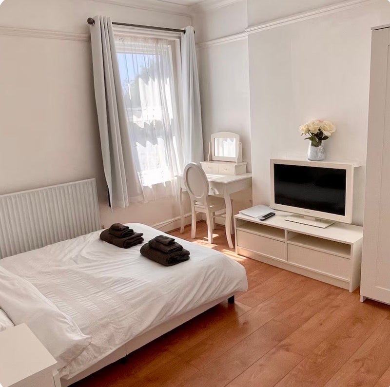 Room Ashley Road in Bournemouth
