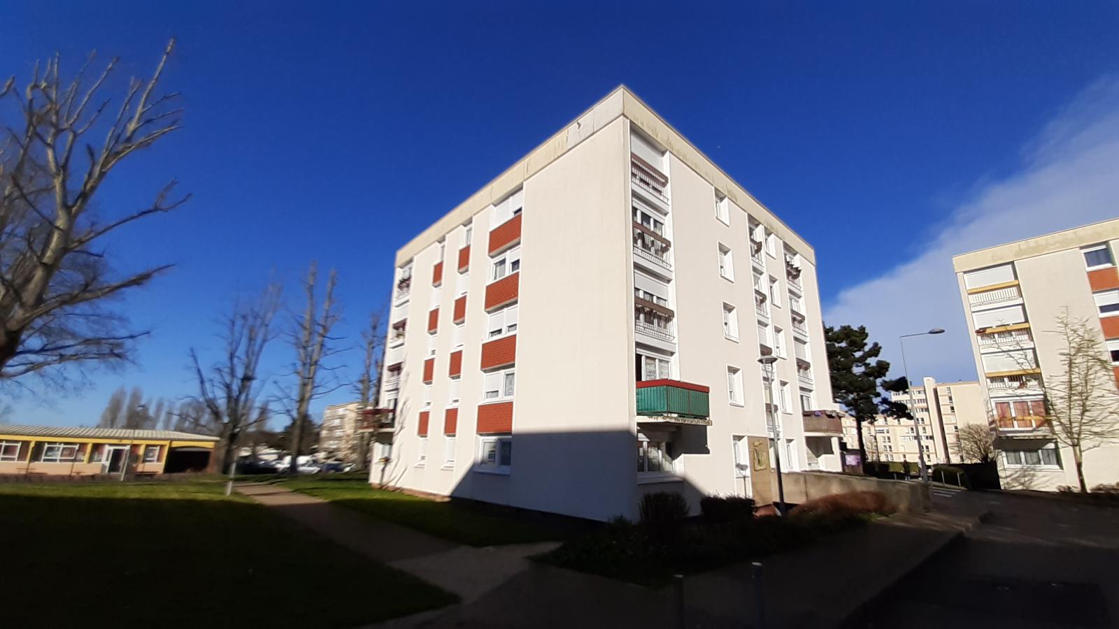 Flat Boulevard de la Grande Delle Porte 17 in Hérouville-Saint-Clair
