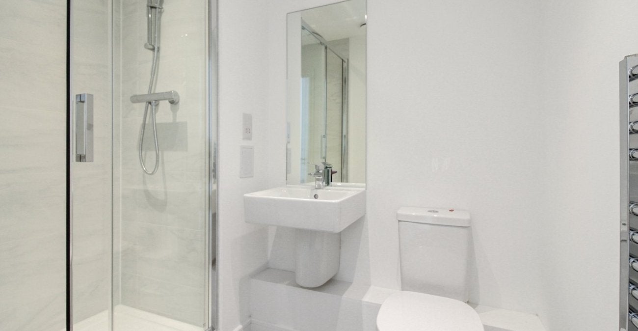 Flat Alkerden Lane in Dartford