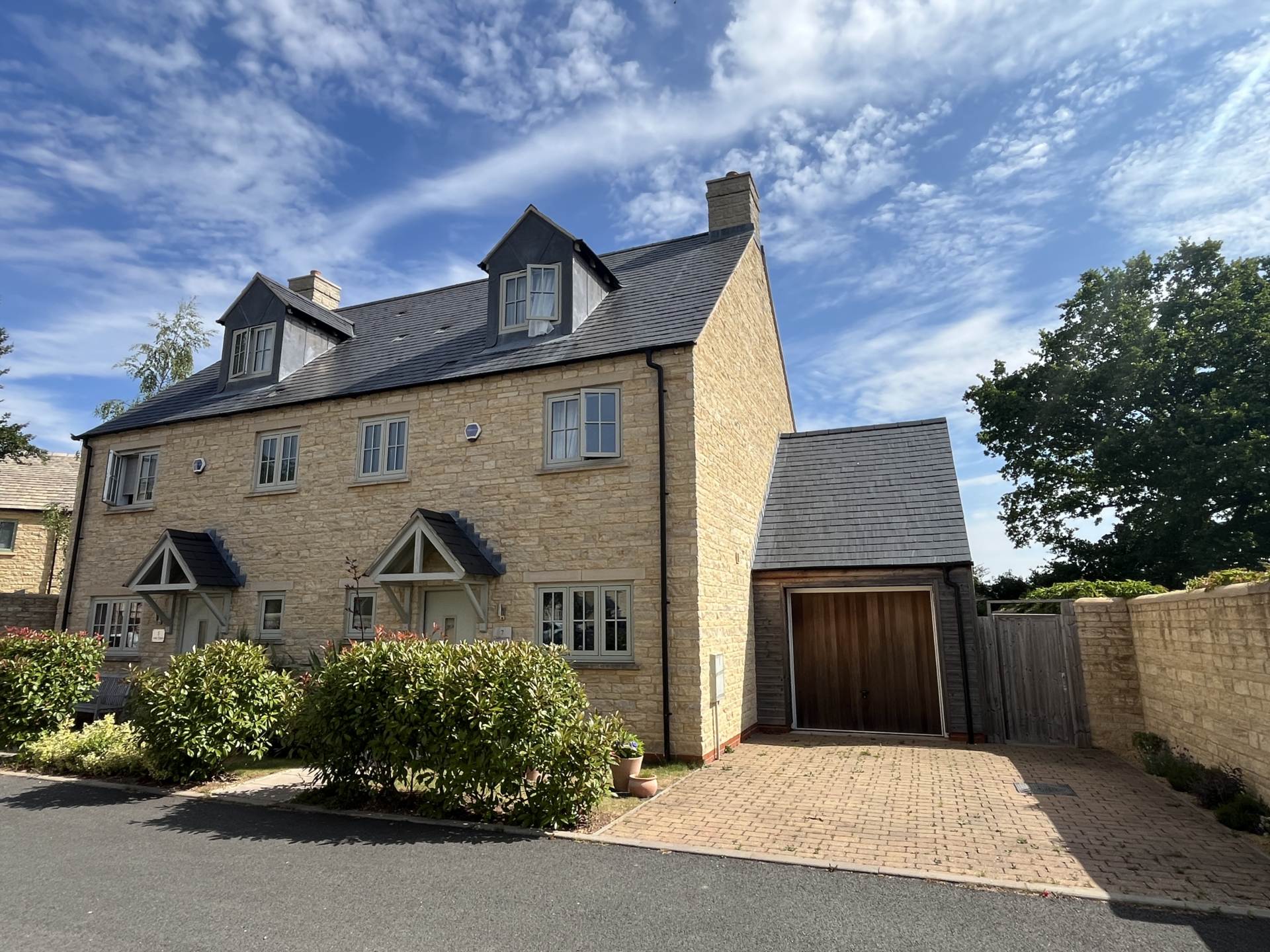 House Swailbrook Place in West Oxfordshire