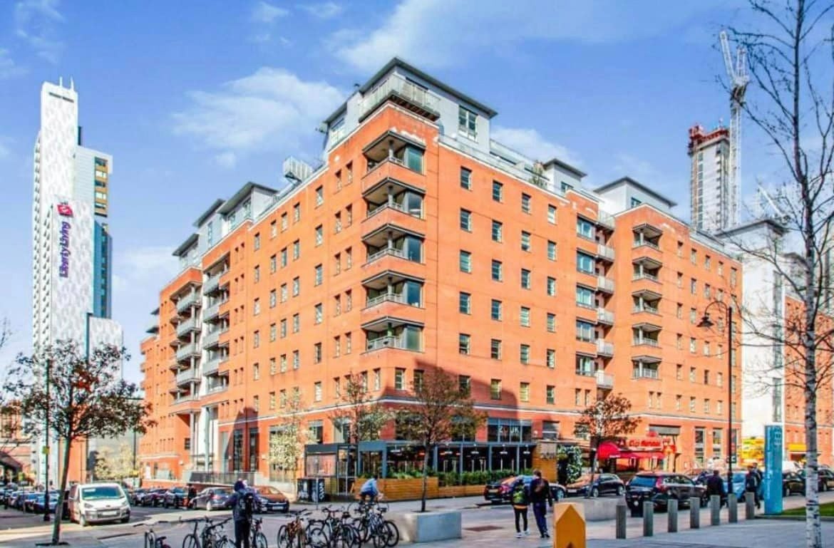 Flat Lower Ormond Street in Manchester