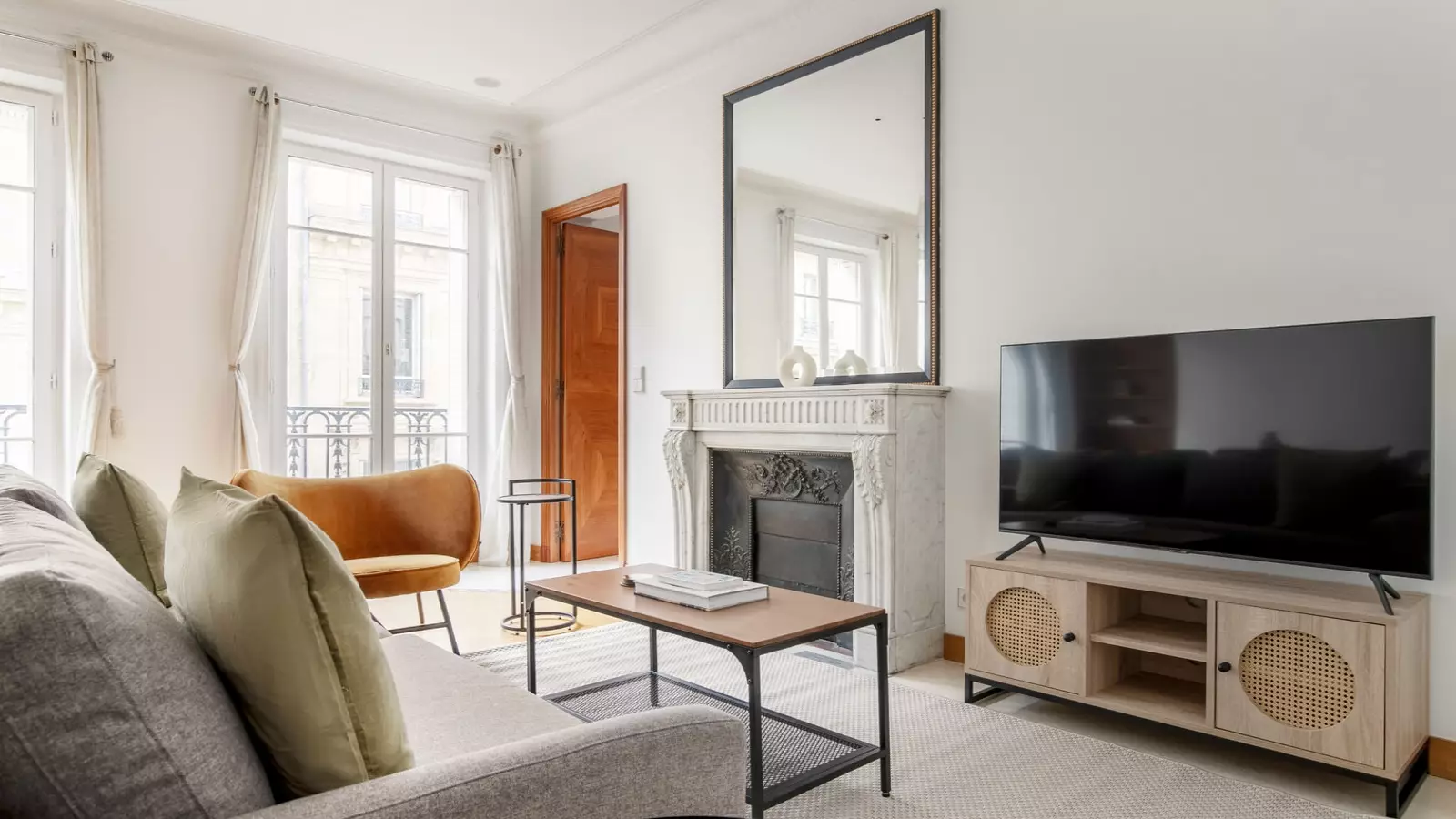 Flat Avenue de Villiers in Paris
