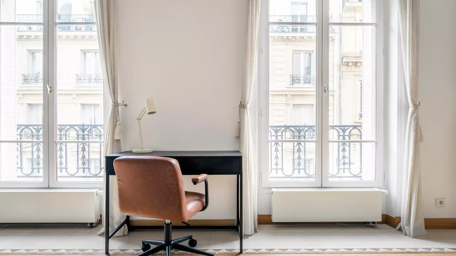 Flat Avenue de Villiers in Paris