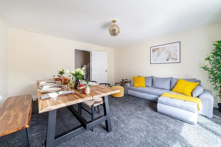 House Hughan Road in Greater London