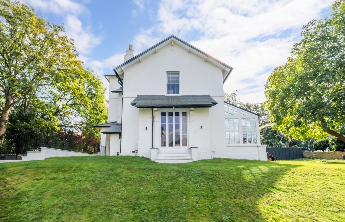House The Glebe in Greater London