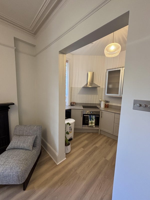 Room Mowll Street in Greater London