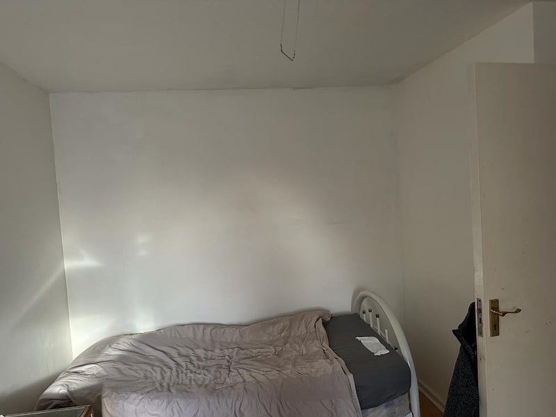 Room Allingham Close in Greater London