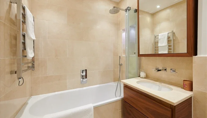 Flat Kensington Gardens Square in City of Westminster