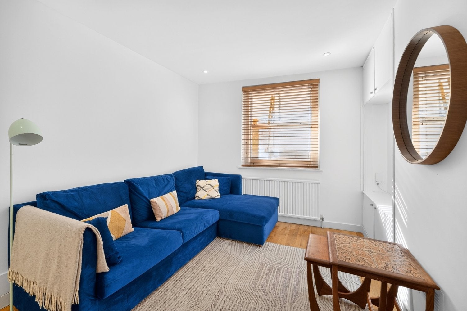 Flat Carmarthen Place in Greater London