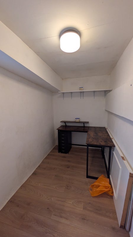 Flat Sinclair Road in Greater London
