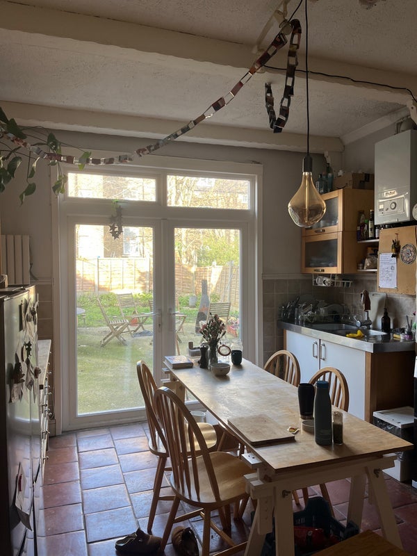 Room Gunton Road in Greater London