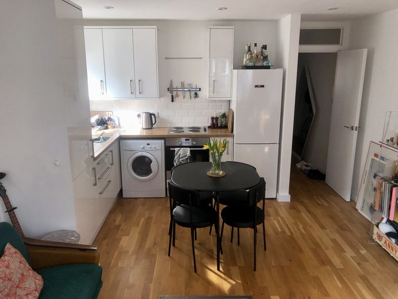 Flat Phillipp Street in Greater London