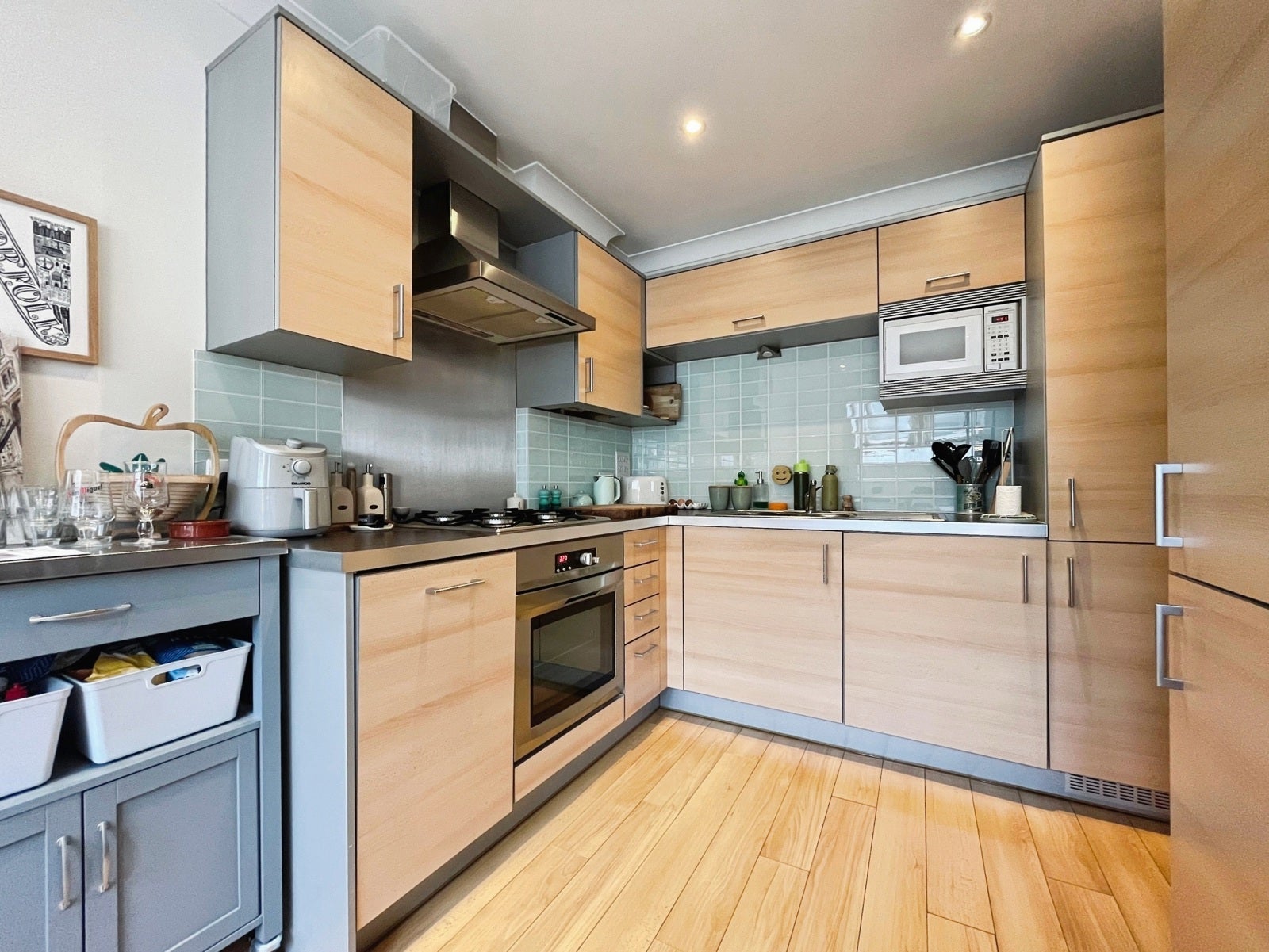 Flat Victoria Mews in Borough of Runnymede