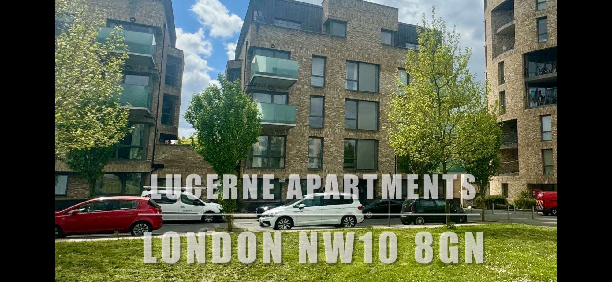 Flat Hilltop Avenue in Greater London
