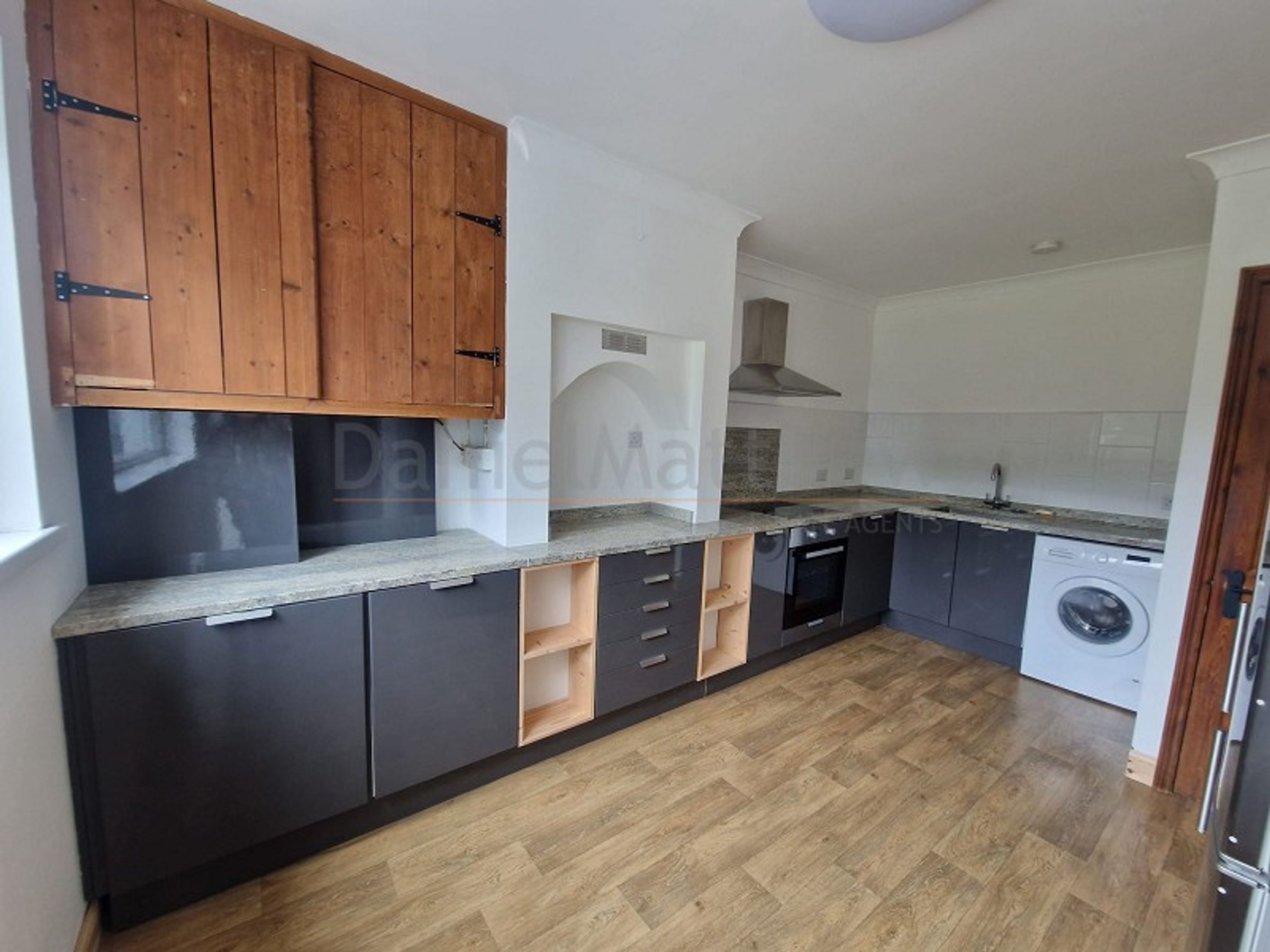 House Pendre in Bridgend