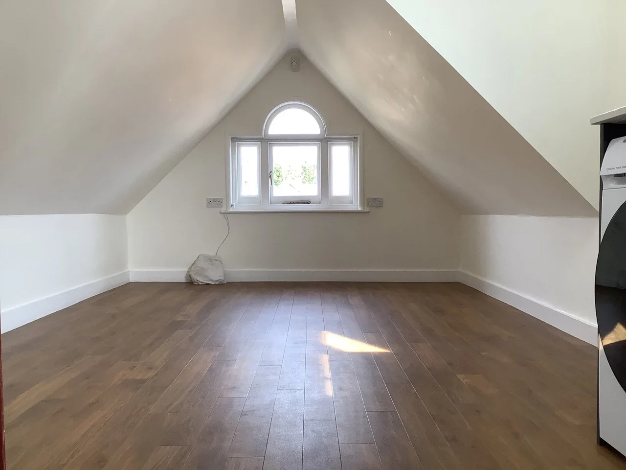 Flat Manorgate Road in Greater London