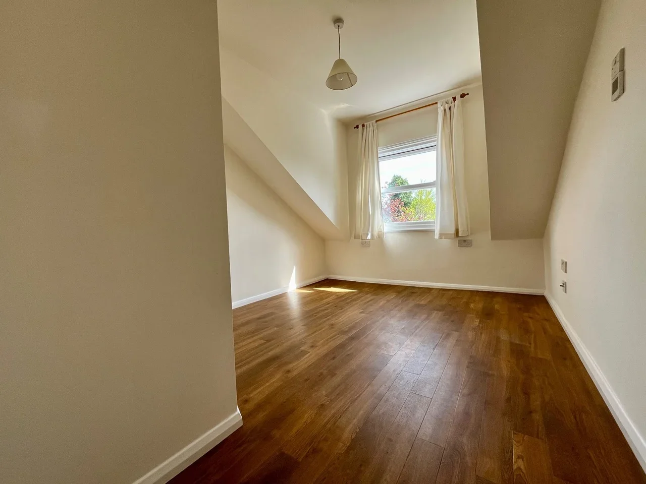 Flat Manorgate Road in Greater London