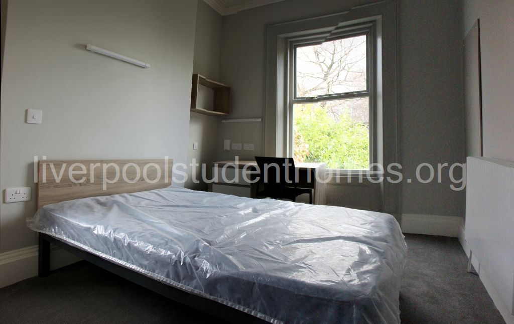 Room Shaw Street in Liverpool