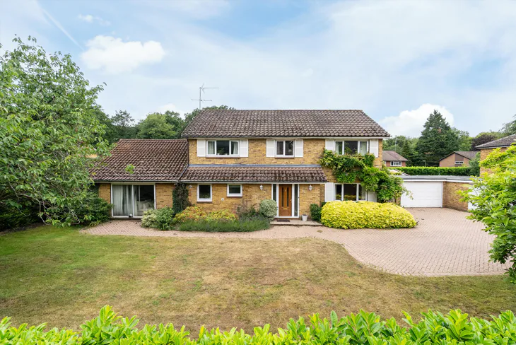 House Milner Drive in Elmbridge