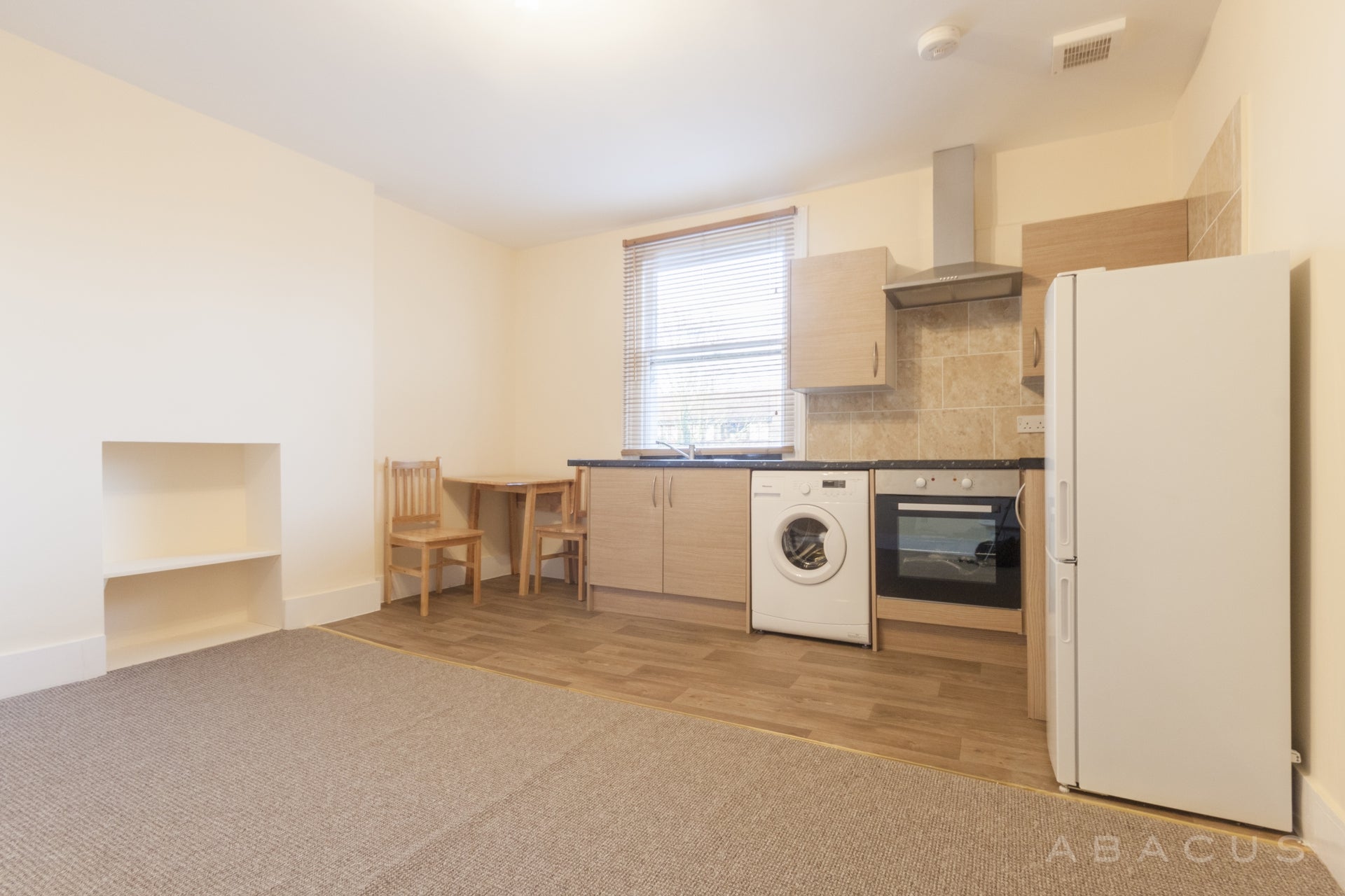 Flat Fordwych Road in Greater London