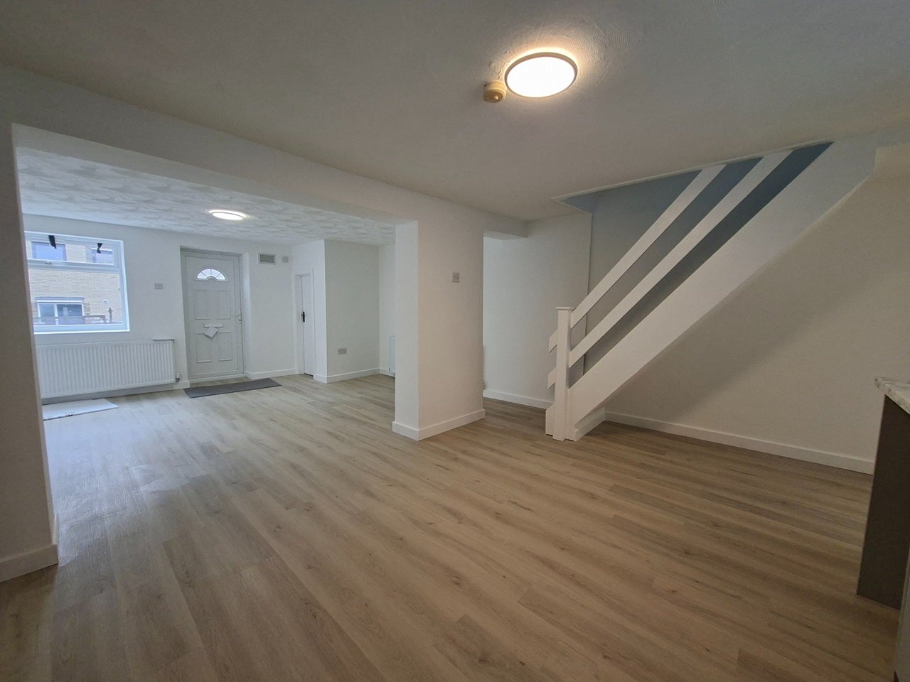 Flat Brookhill Road in Greater London