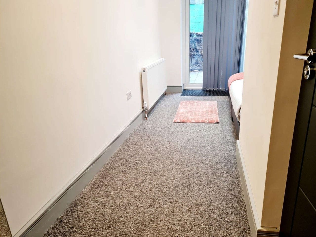 Room Wroughton Terrace in Greater London