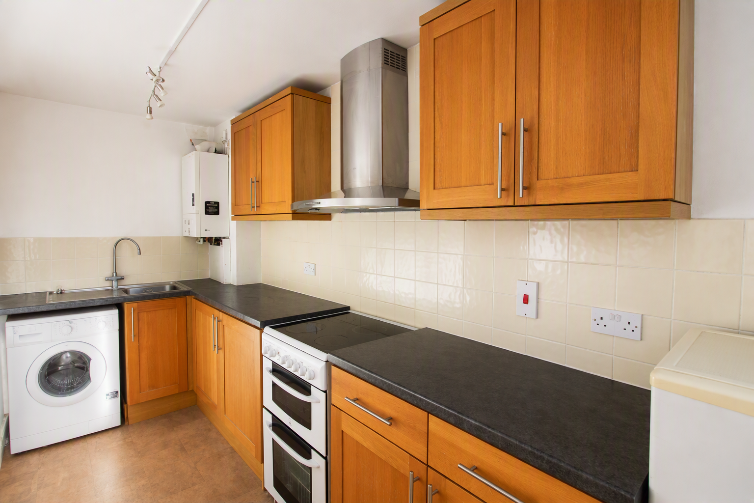 Flat Selborne Road in Greater London