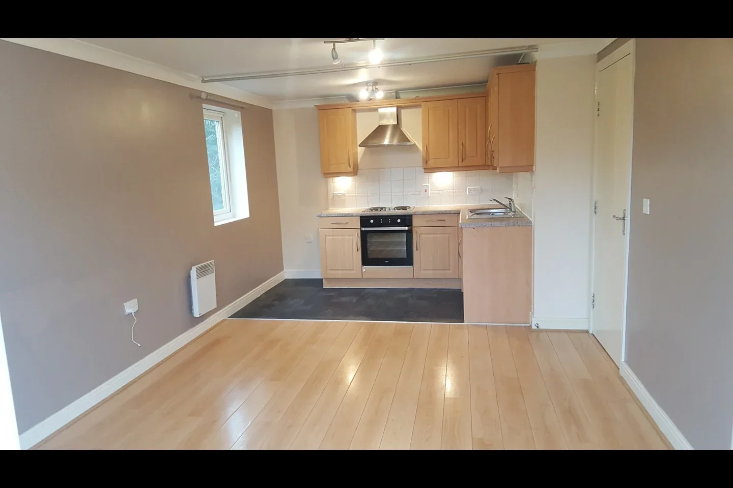 Flat Lockwood Place in Greater London