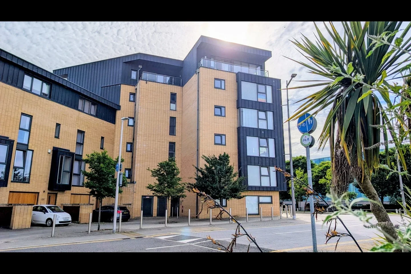 Flat Empire Way in Cardiff