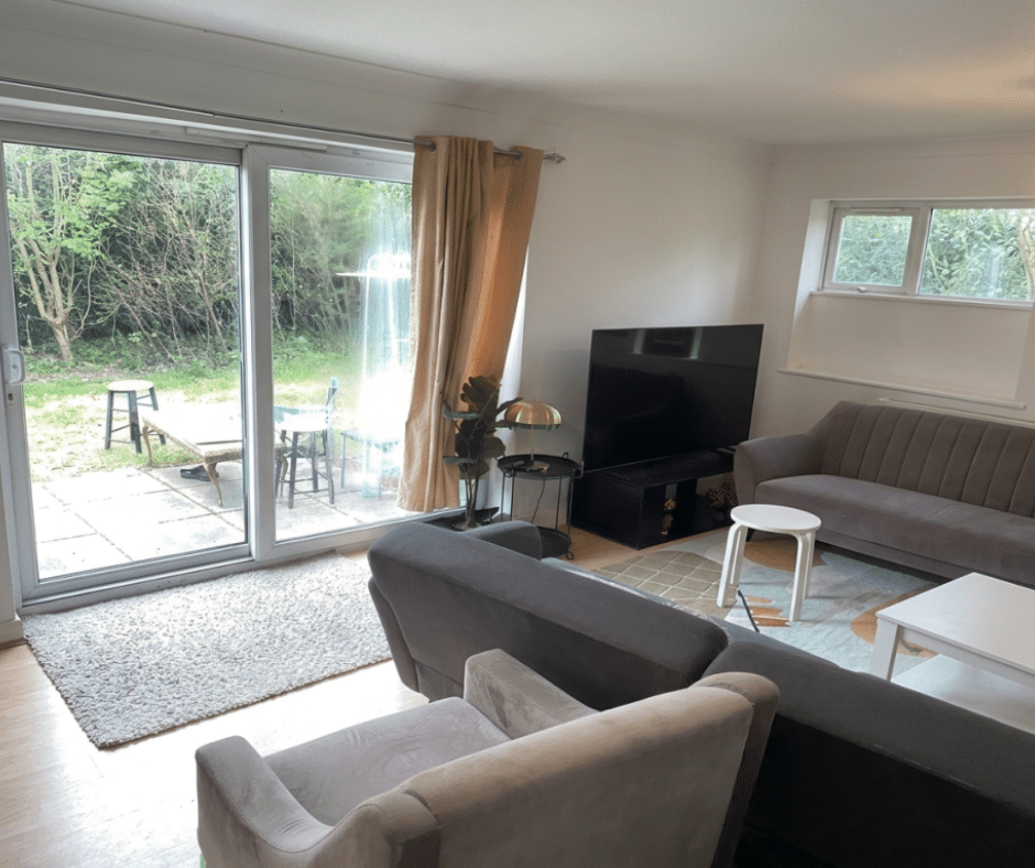 Room Burket Close in Greater London