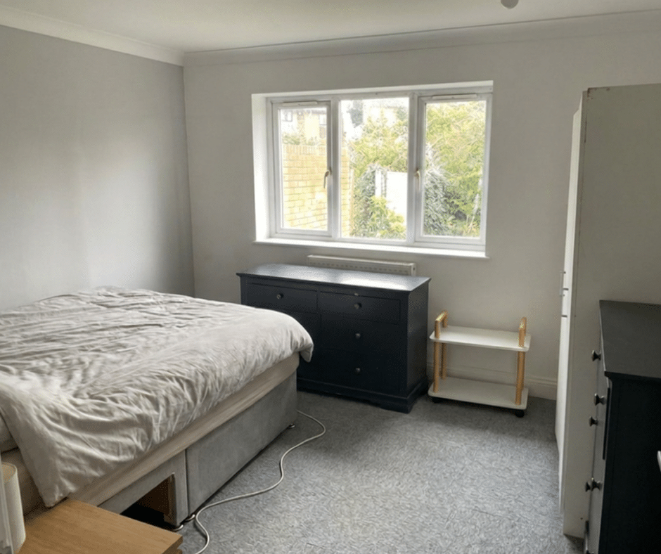 Room Burket Close in Greater London