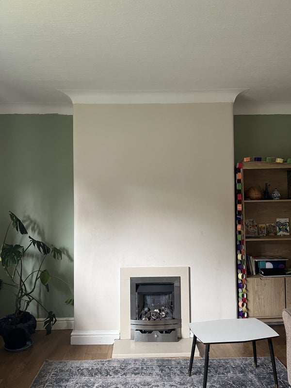 Flat Woodlawn Court in Manchester