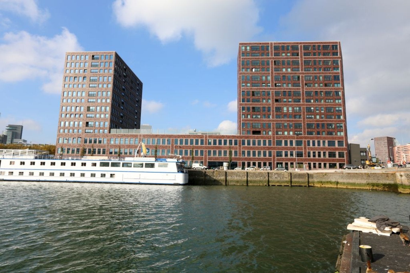 Huis Astanaplein 74 in Rotterdam