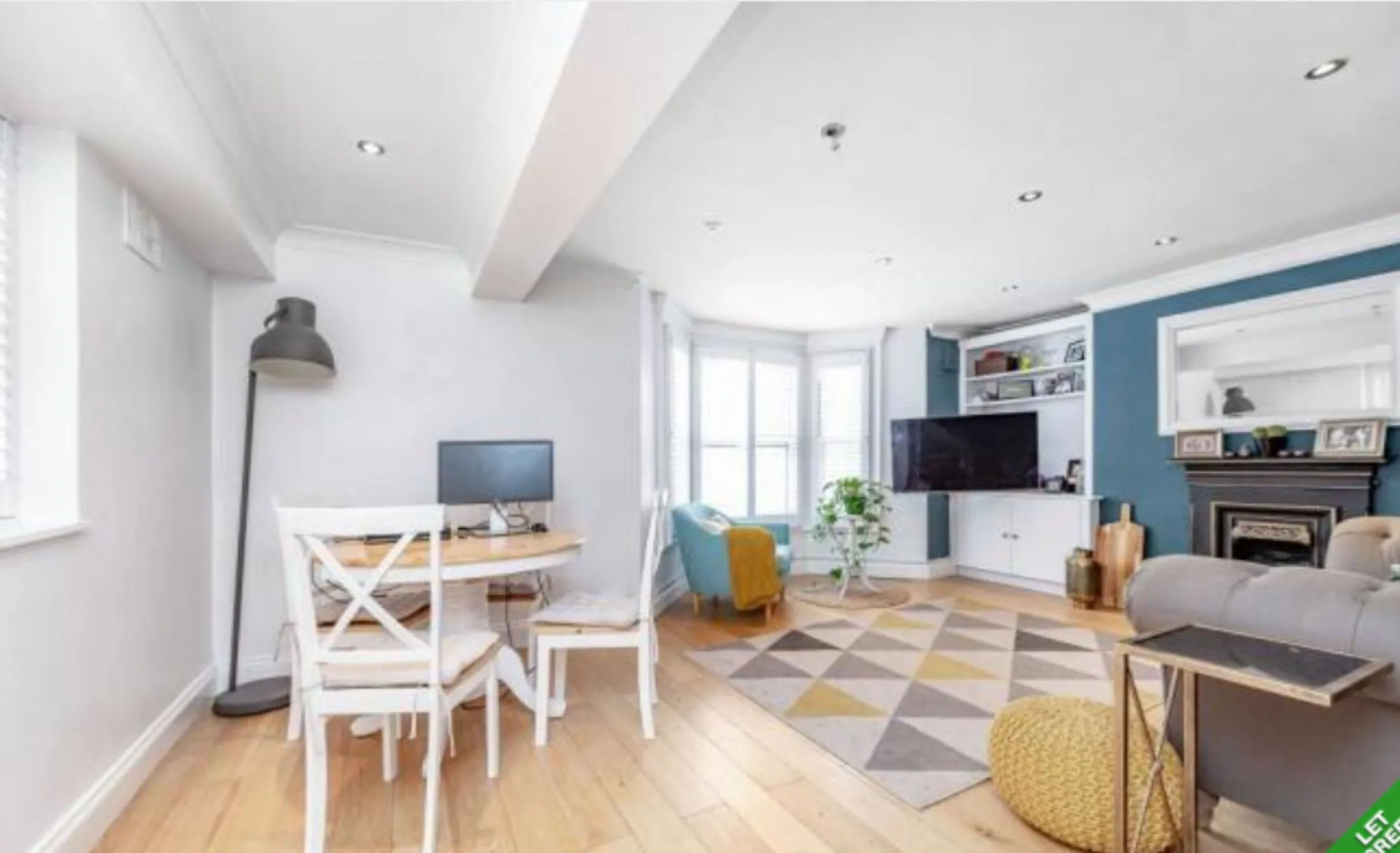Flat Martell Road in Greater London