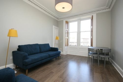 Flat Gardner's Crescent in City of Edinburgh