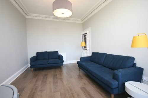 Flat Gardner's Crescent in City of Edinburgh